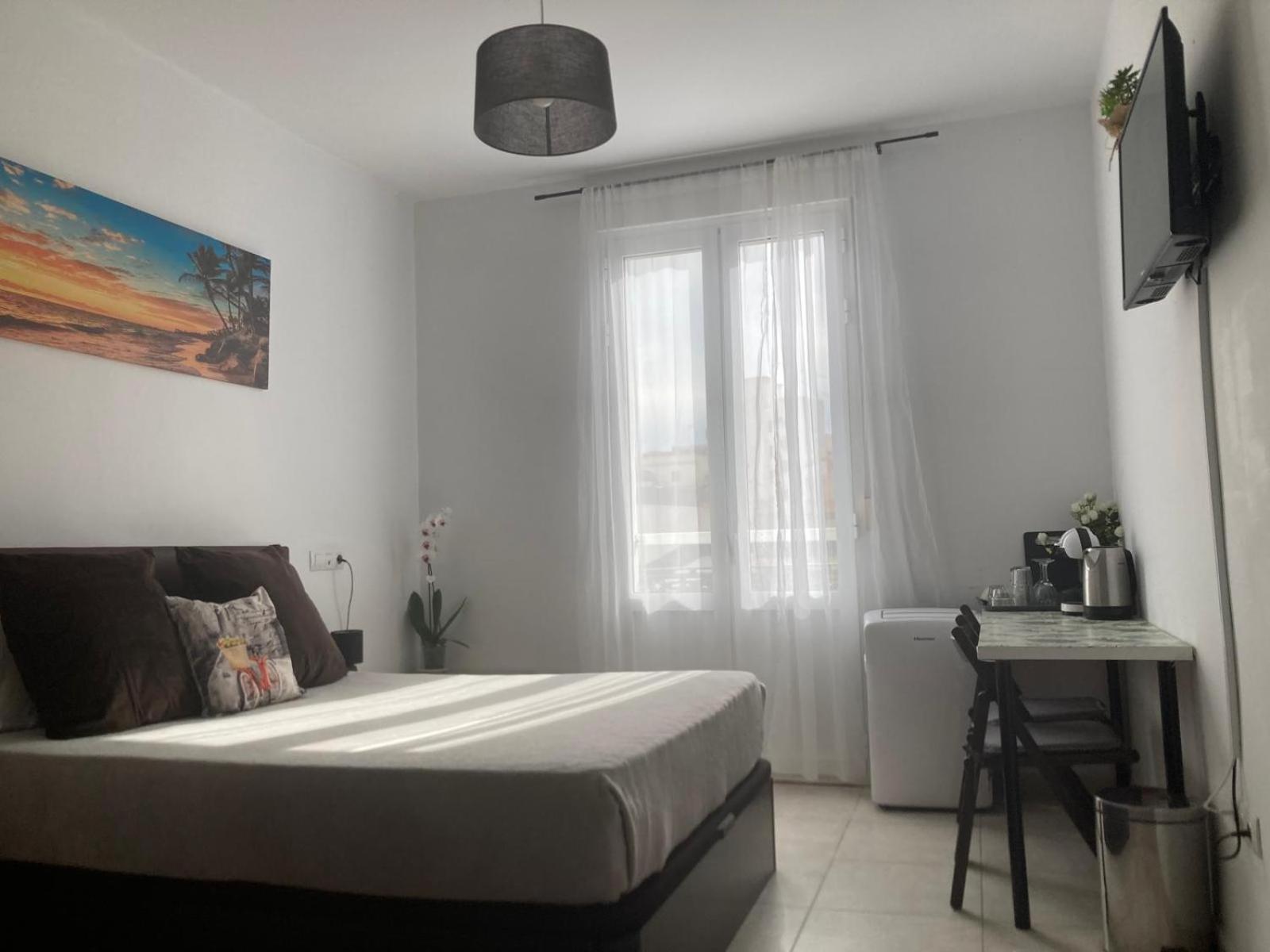 Room With Private Bathroom And Balcony Nearby The Mercado Central, Center And Beach Alicante Exteriér fotografie