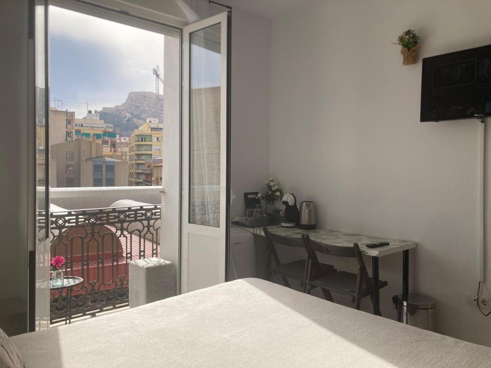 Room With Private Bathroom And Balcony Nearby The Mercado Central, Center And Beach Alicante Exteriér fotografie